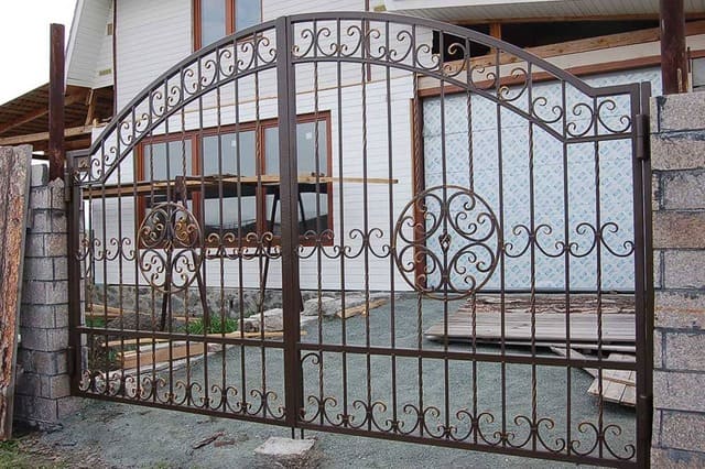 ворота Дубна